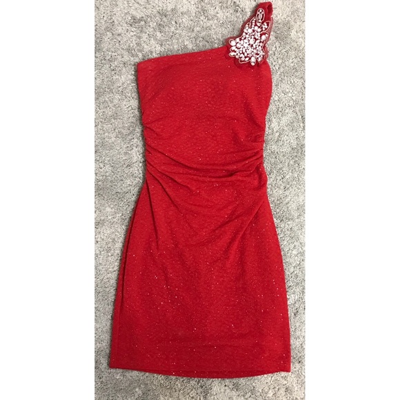 RED BODYCON • SPARKLY MINI DRESS - Picture 7 of 8